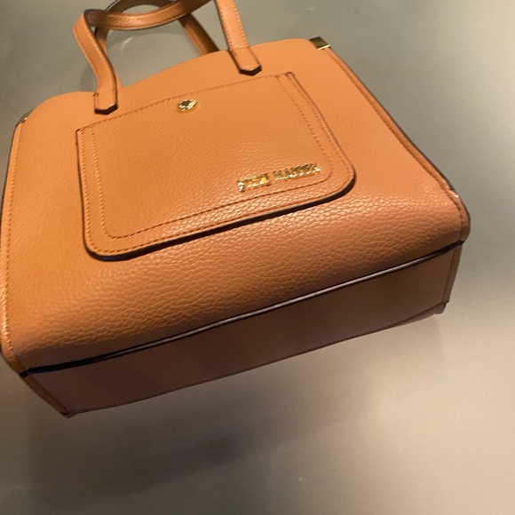 Like NEW!!  Steve Madden tote - Picture 7 of 12